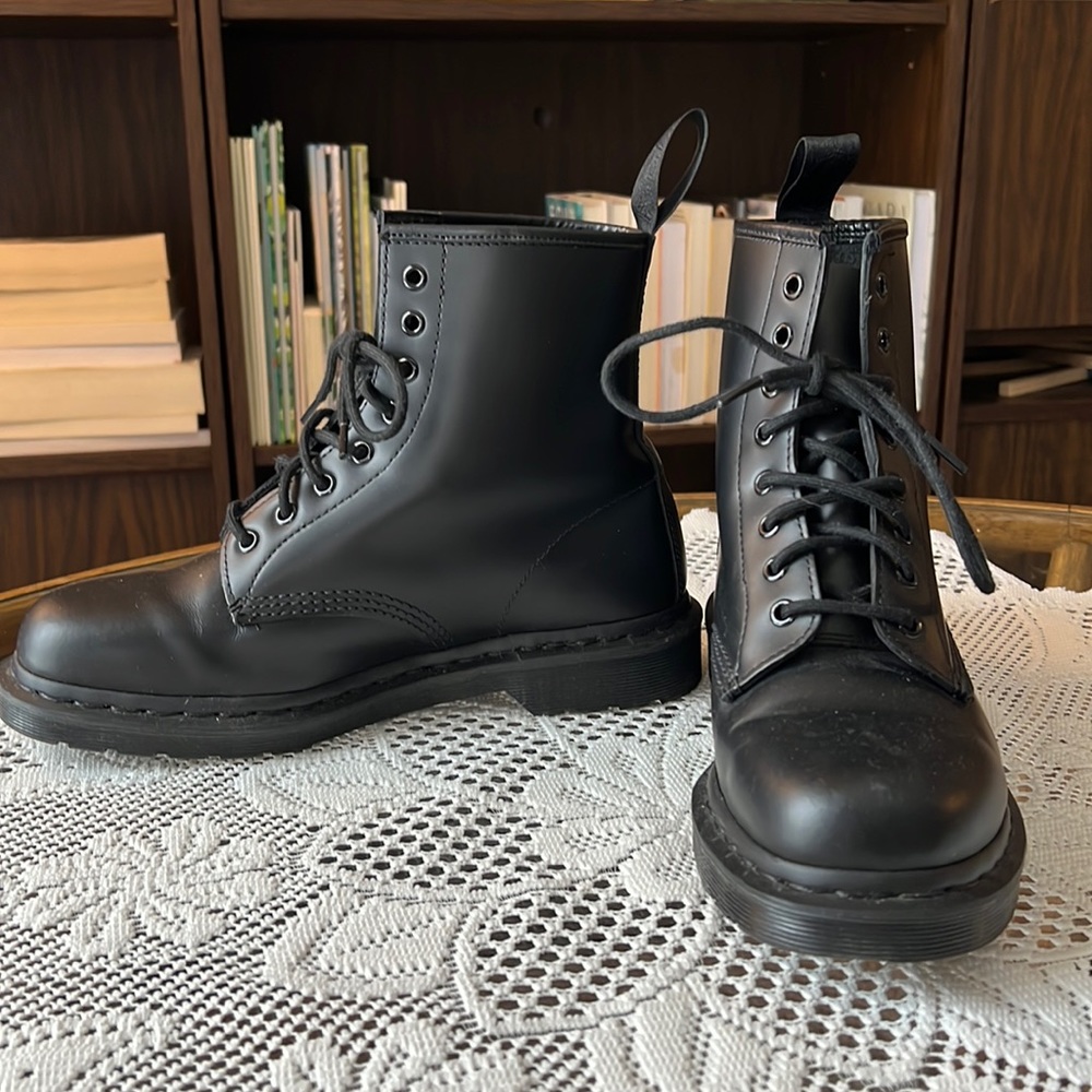 Dr. Martens 1460 Mono Smooth Leather Lace Up Boots in Black
